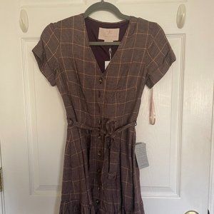 Gal Meets Glam Emerson